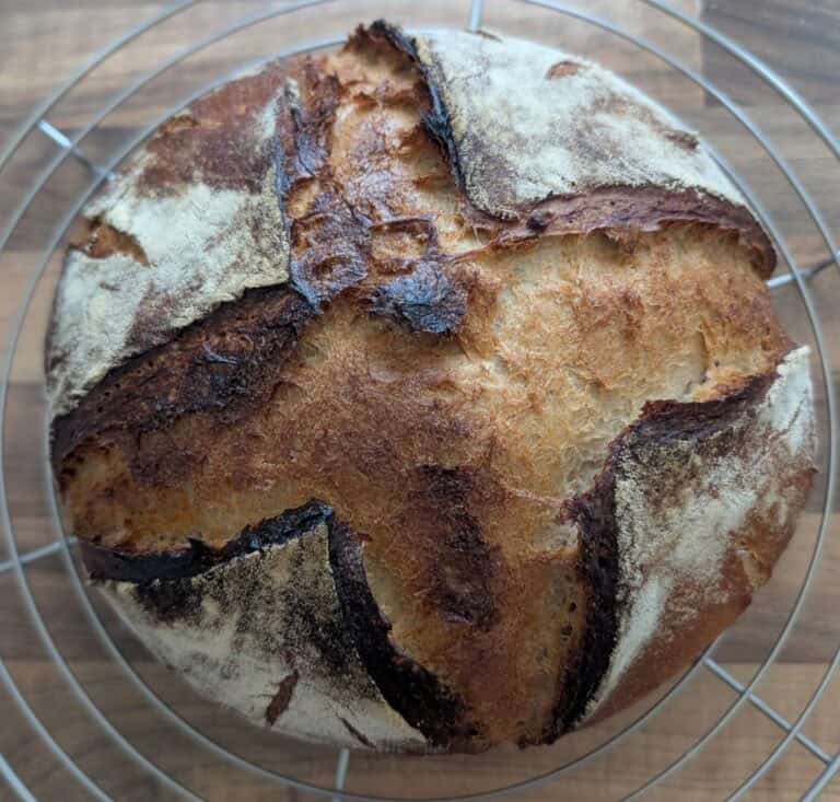 Sauerteigbrot Rezept – mein Go-To mit Hefe