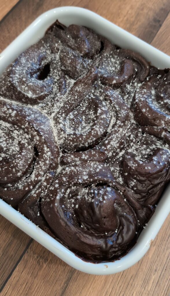 Double Chocolate Hefeschnecken mit Schokoladenpudding Füllung